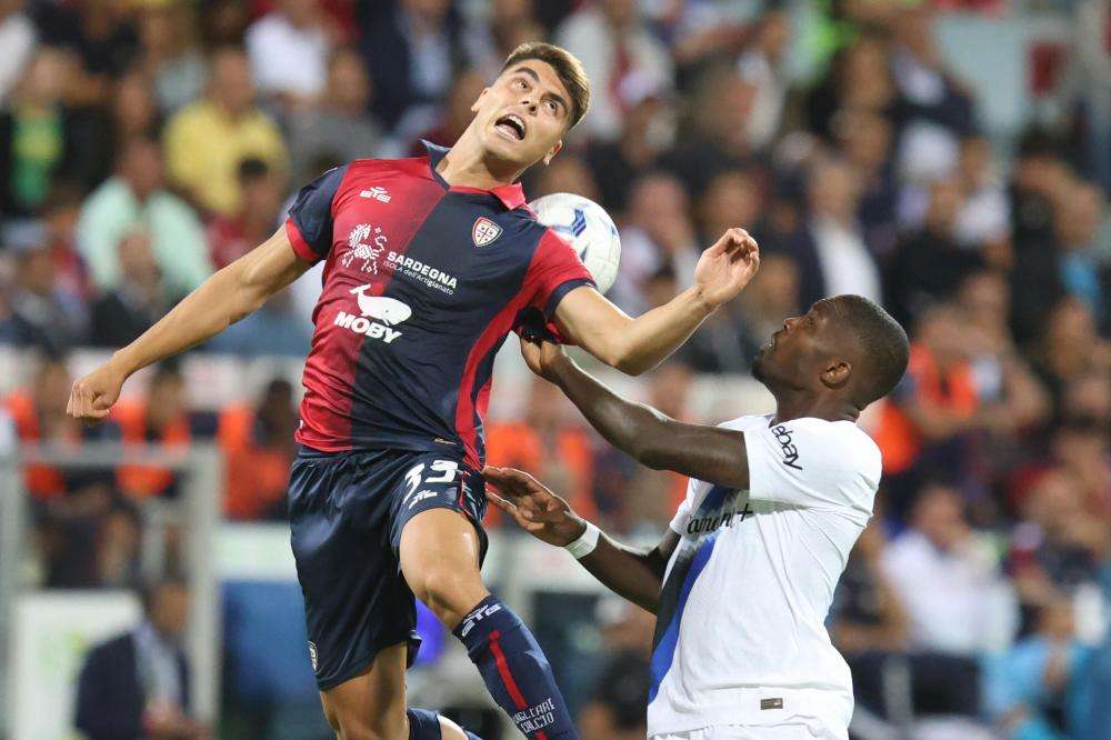 Calcio: Obert allunga il contratto col Cagliari sino a 2027