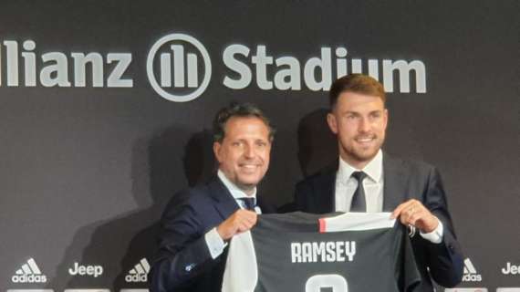 Juve, ecco Ramsey: "Che bello vederti in campo"