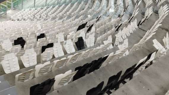 TJ - SCANDALO ALLO JUVENTUS STADIUM, DEVASTATO IL SETTORE OSPITI (GUARDA E CONDIVIDI LE FOTO DEI DANNI)