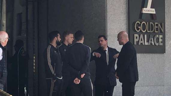 LIVE TJ  - Ajax, passeggiata in centro per alcuni giocatori e lo staff tecnico a poche ore dalla Juventus (FOTO-VIDEO)