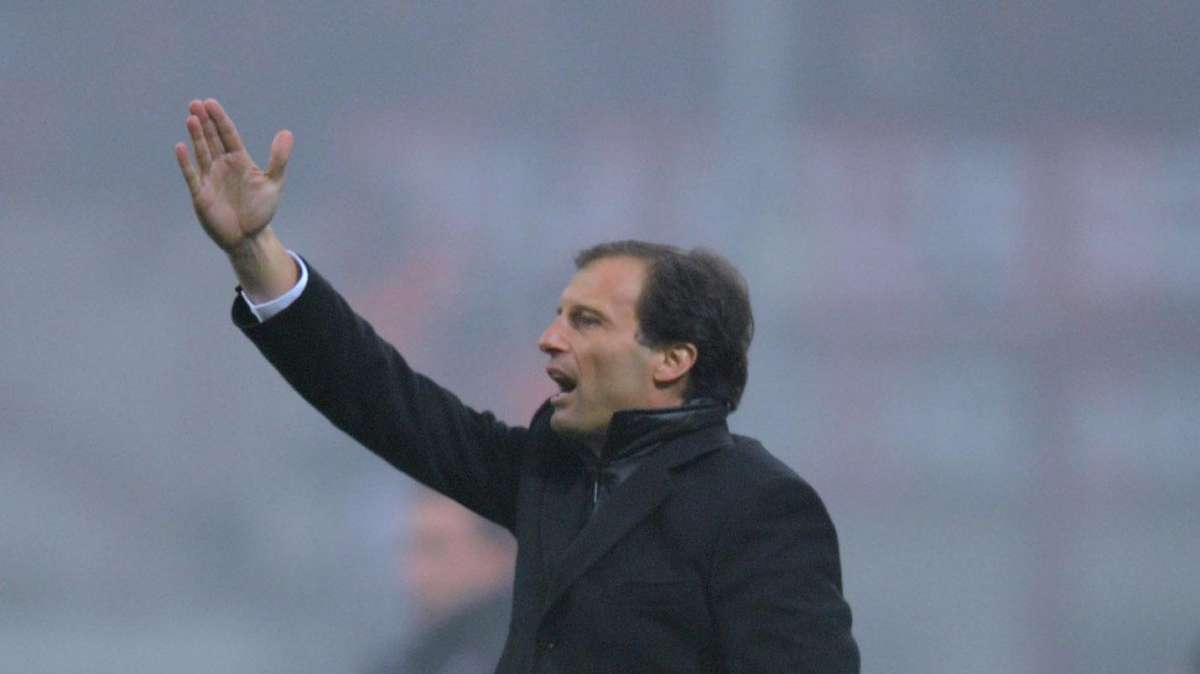 Albertosi: "Milan nervoso e prevedibile, domani sfida decisiva.  Vantaggi Juve sotto gli occhi tutti"