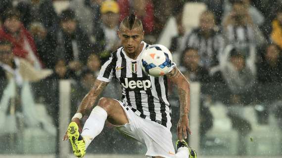 LIVE - Conte a Firenze con 22 uomini: c'è Vidal. Torna Caceres. Out Vucinic, Quaglia e Licht. Sorpresa in attacco Tevez e Llorente