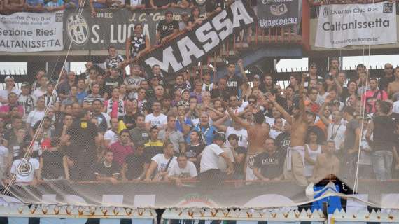 Juve al San Paolo senza l'apporto dei suoi tifosi. Gli ultrà disertano la trasferta per protesta