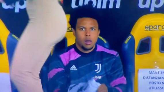 Mckennie distratto dal lato B di Diletta Leotta. Il volto basito del texano diventa virale (FOTO)