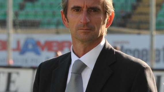 VOLANTINI DAVANTI A SEDE JUVE: "VERGOGNA, VIA LA DIRIGENZA"