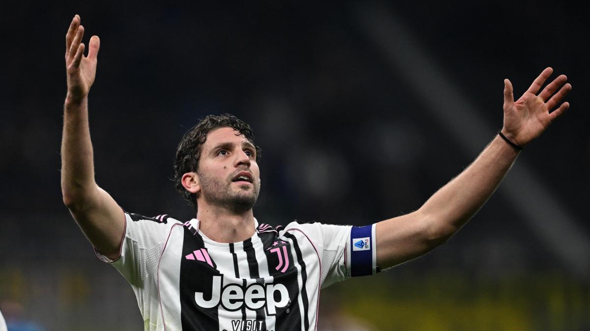 LOCATELLI su Instagram: “Sempre orgoglioso della squadra che siamo”