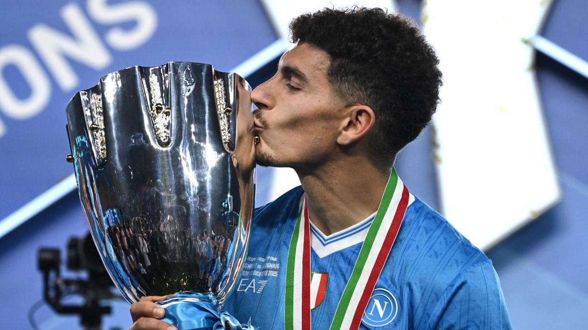 Napoli, Di Lorenzo suona la carica: "Questo gruppo non volterà mai le spalle a Conte"