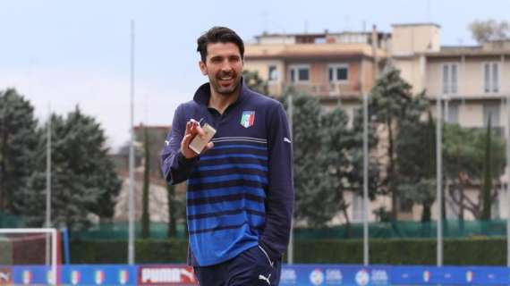 BUFFON: "Spero che Conte resti anche dopo gli Europei"