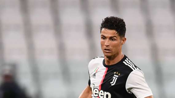 Cristiano Ronaldo lancia la sua linea di occhiali da sole in Italia