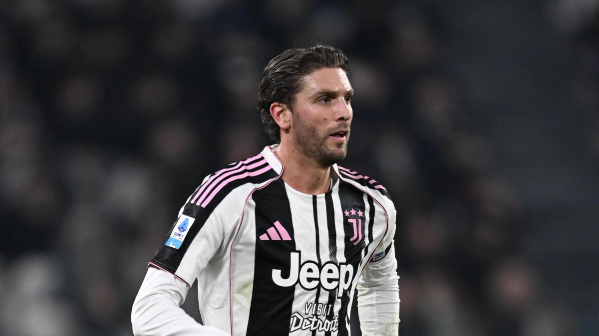 Locatelli a Dazn: "Napoli meglio di noi nel primo tempo, abbiamo sbagliato cose che non si possono sbagliare"