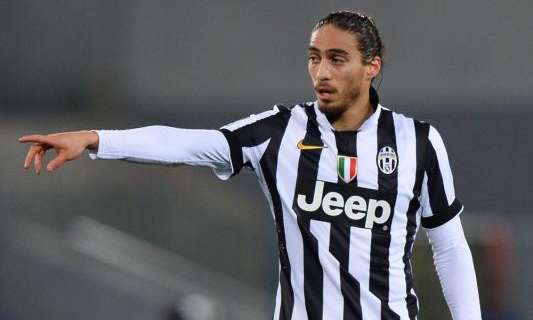 FORZA MARTIN! I TIFOSI SI STRINGONO AL DIFENSORE
