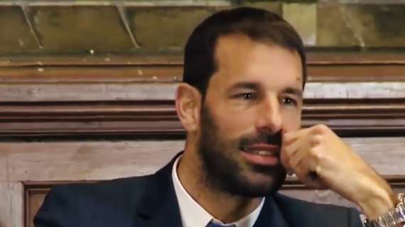 Ruud van Nistelrooy è il nuovo allenatore di una società inglese: il comunicato ufficiale