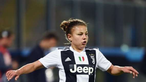 VIDEO - Juventus Women, che dribbling di Sikora nel giardino di casa!