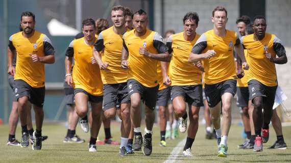 LIVE VINOVO - Allenamento terminato. Contro il Napoli Conte tornerà al 3-5-2. Ballottaggio Caceres-Isla. In mezzo potrebbe riposare Marchisio. In attacco si va verso la conferma di Llorente e Tevez