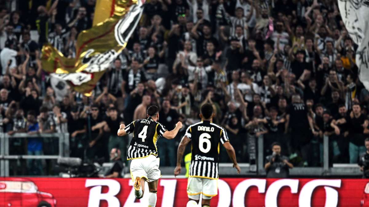 Emergenza centrocampo, la Juve potrebbe anche recuperare Danilo