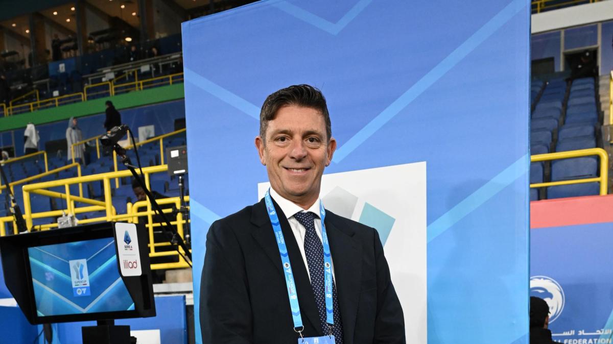 L'avvocato di Rocchi: "E' demoralizzato, ritiene che le accuse siano infondate. Calciopoli? Questa è un'altra cosa"