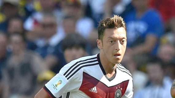 Il Bayern punta Ozil per gennaio: Shaqiri lascia la Baviera?
