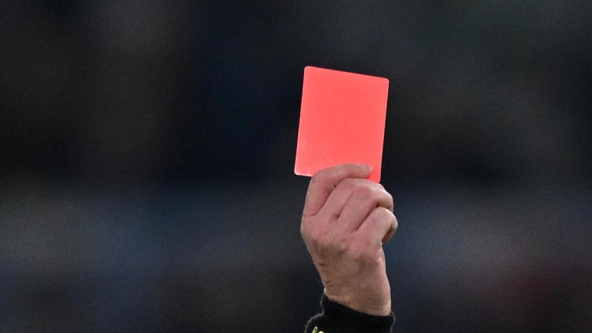 Juventus, record europeo negativo: è la squadra con più espulsioni nella storia della Champions