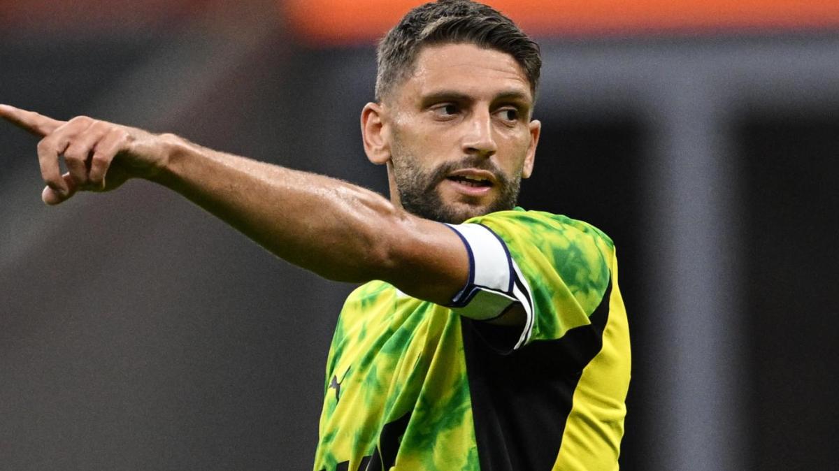 Sassuolo, apprensione per Berardi: giramenti di testa dopo lo scontro con Cristante, controlli in ospedale