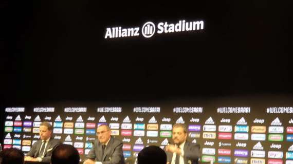 Sarri in visita all'Allianz Stadium ed alla sala trofei (Video)
