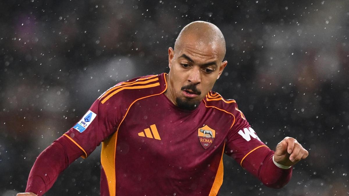 Roma, 2-0 al Cagliari e aggancio alla Juve al 4° posto. La classifica aggiornata