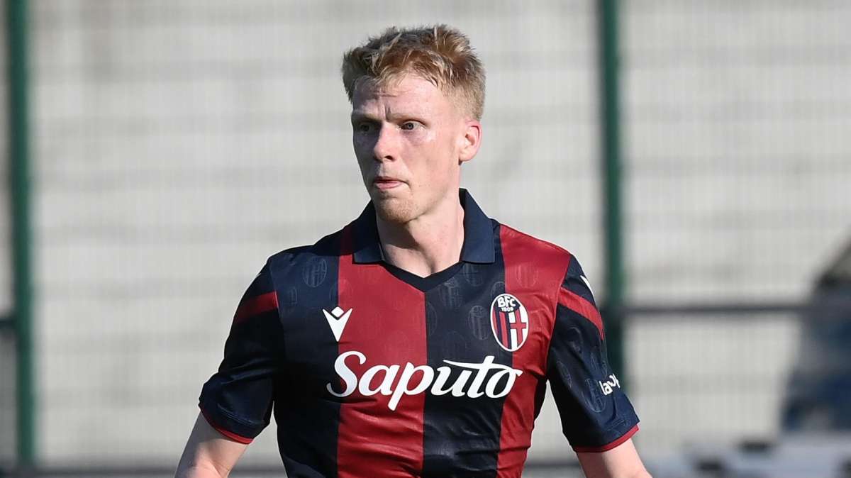 UFFICIALE - Bologna, Schouten si trasferisce al PSV Eindhoven a titolo definitivo