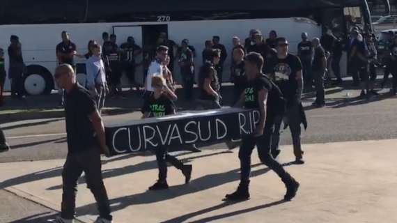 LIVE TJ - Gli ultras Juve protestano: "La Curva Sud è morta". E spunta anche una bara.... (VIDEO)