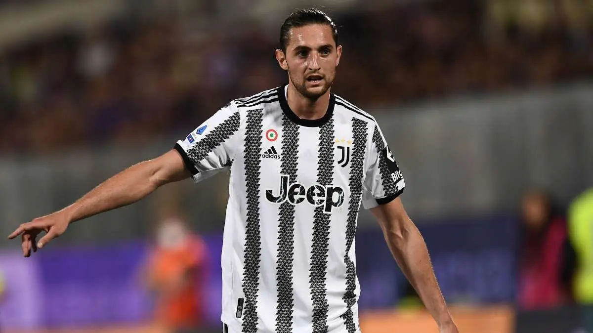 La Stampa - Paredes, rischio Rabiot