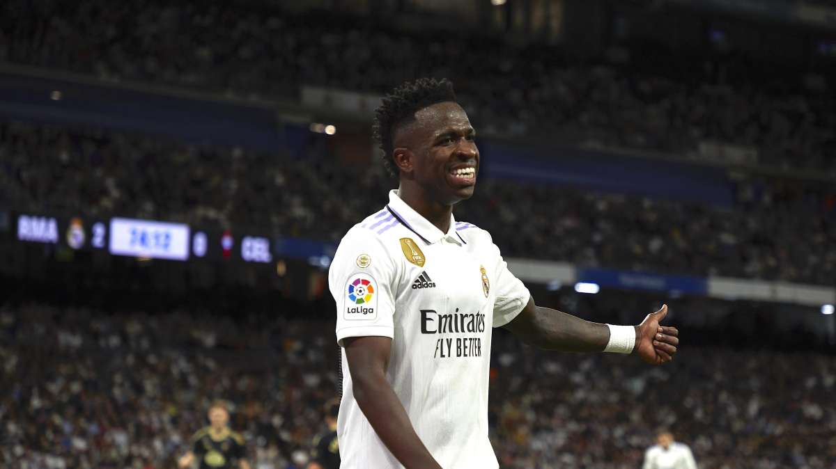 Real Madrid, Vinicius raccoglie l'eredità di Ronaldo: indosserà il numero 7