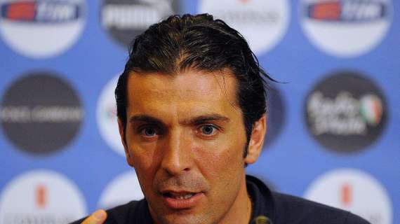 BUFFON: "La fascia a Cassano? Un gesto semplice e naturale"