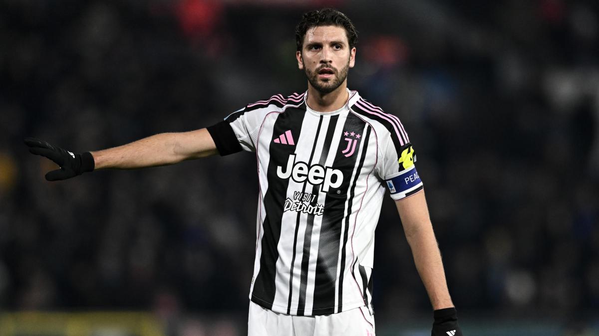 Locatelli sostituito contro il Pisa. Spalletti: "Vai vai in panchina"