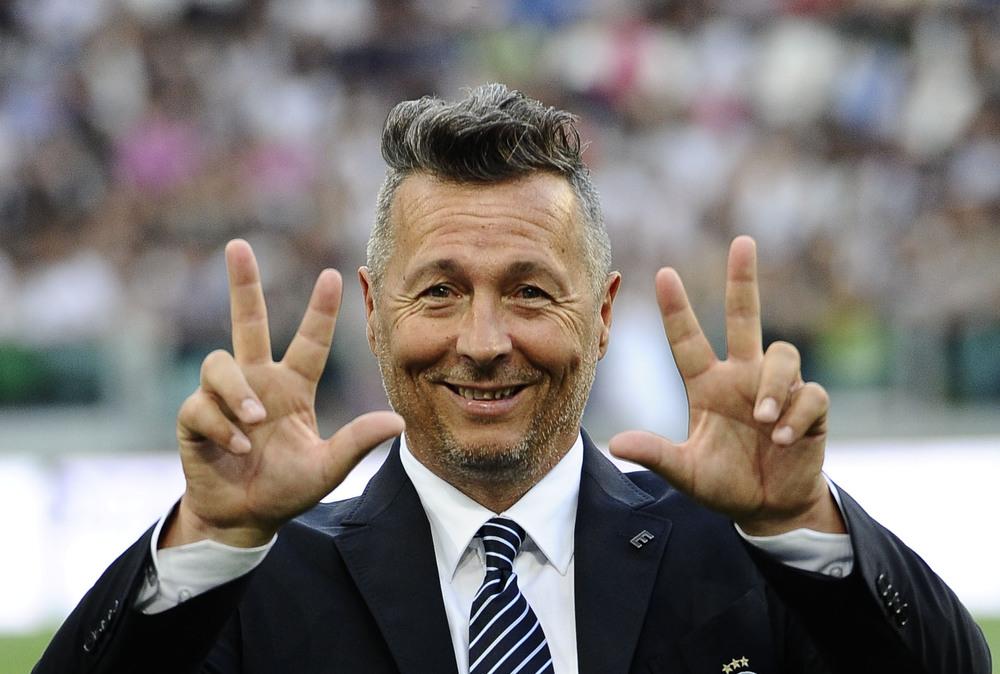 L'amore per la Juve di Paolo Belli: "Ne canto l'inno ed è nel mio cuore persino davanti a mia moglie"