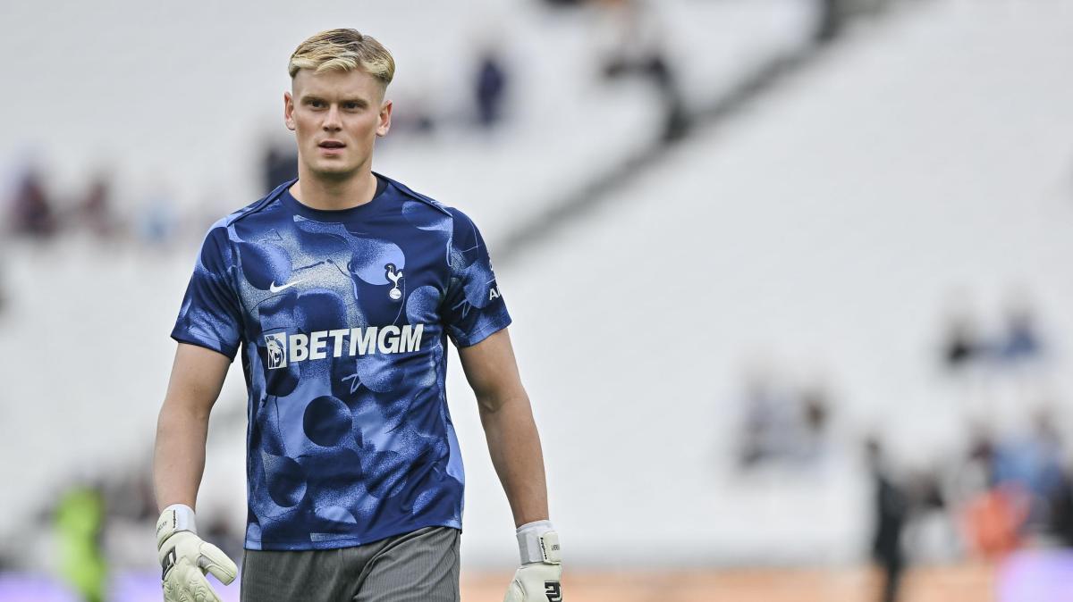 Champions: incubo per il portiere Tottenham, 3 gol subiti e sostituito dopo 17'