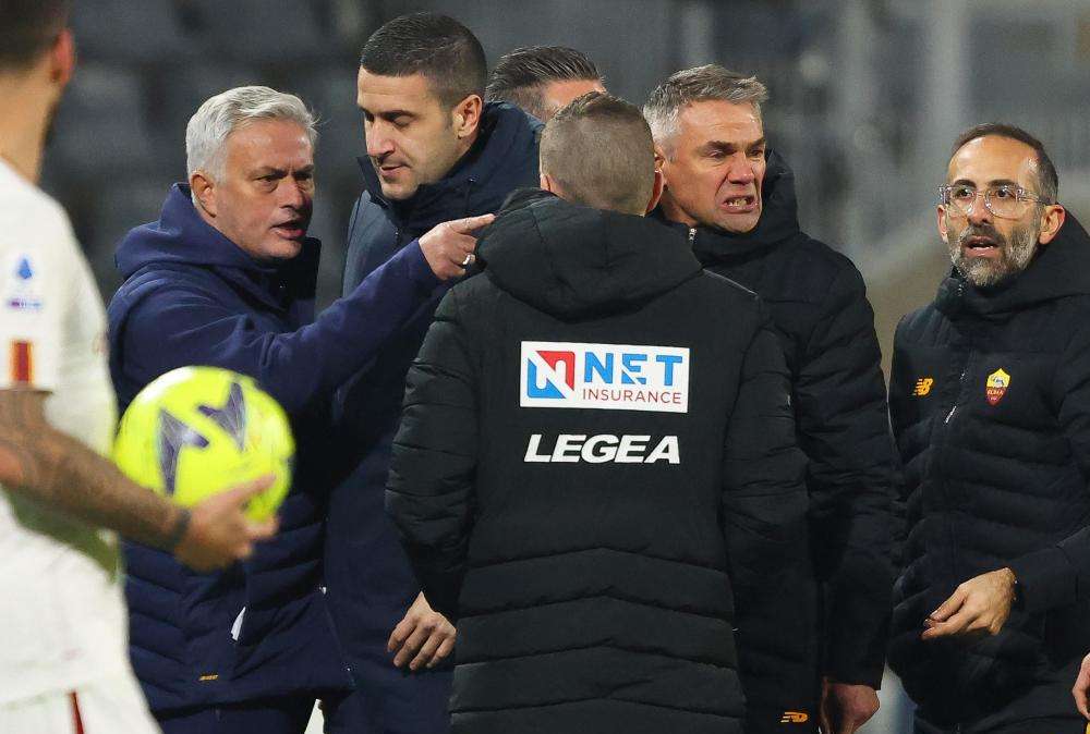 Roma, mezz'ora di audizione per Mourinho: si attende dispositivo