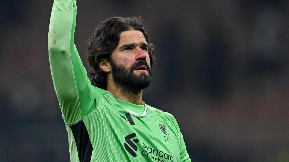 Alisson apre al ritorno in Serie A: contatti positivi con il Liverpool
