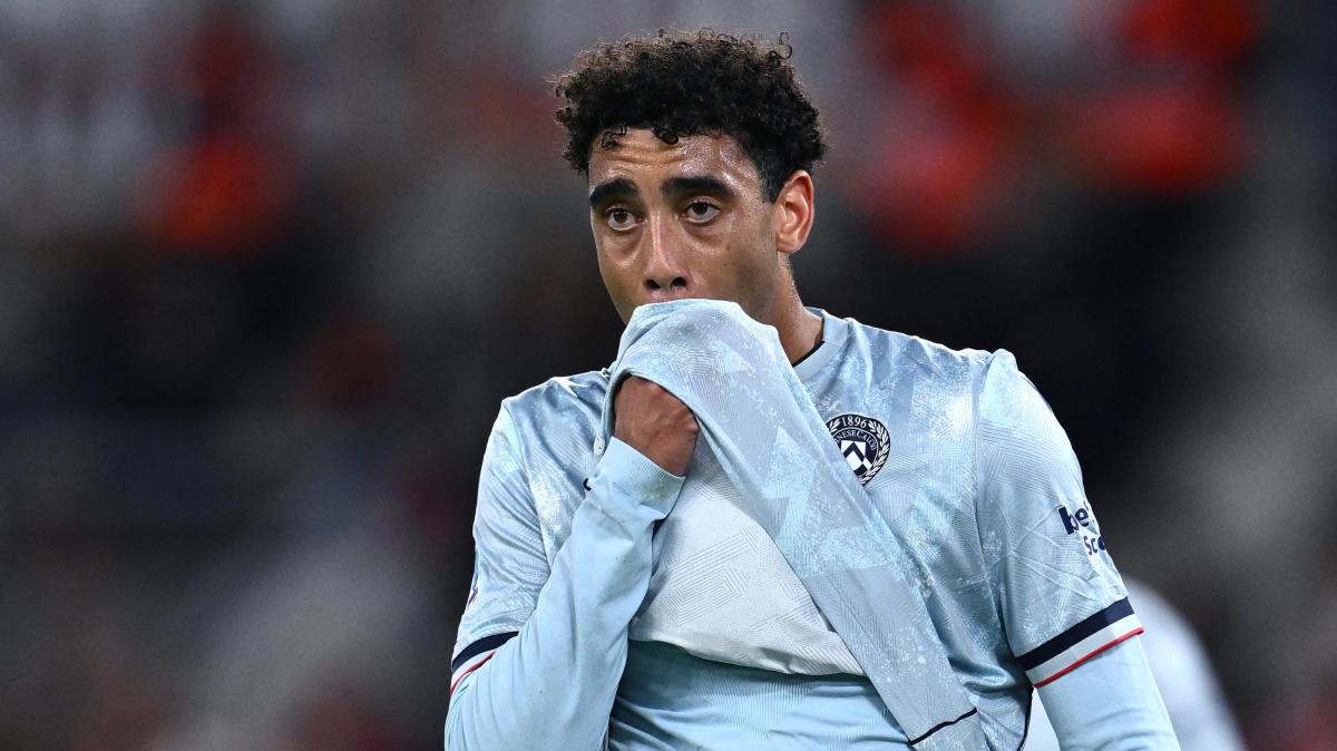 Atta nella lista dei preferiti del Napoli: il centrocampista piace anche alla Juve