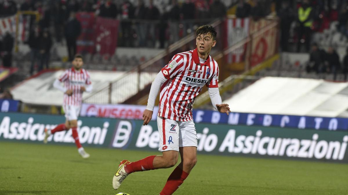 Juve, Mancini rinnova fino al 2029 e passa al Livorno in prestito