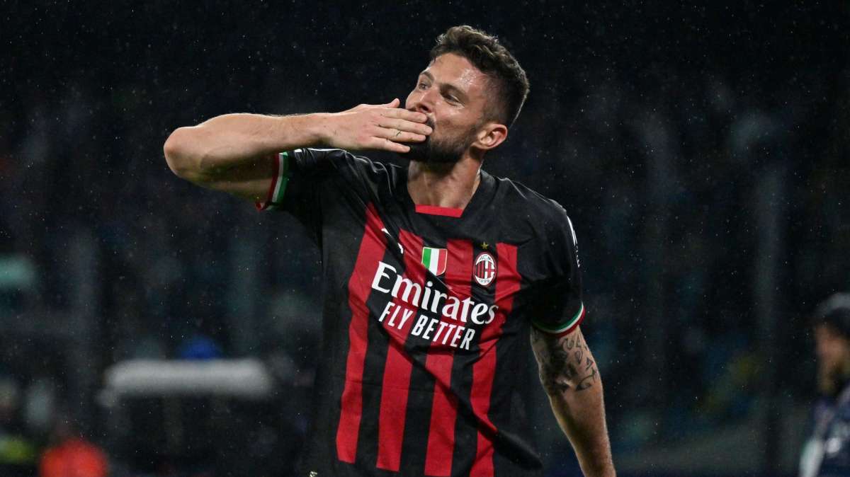 Calcio, Giroud: "Contro il Napoli ho giocato su una gamba"