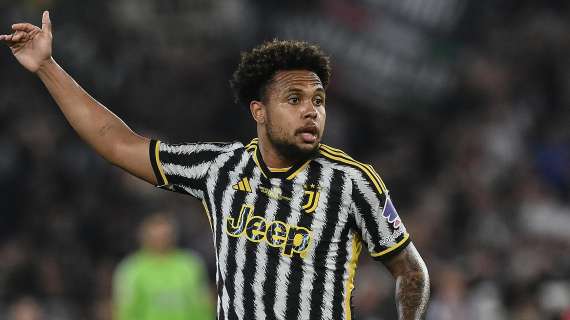 MCKENNIE, è già finita con Chiara Frattesi? La storia poi cancellata e le vacanze da sola in Sardegna