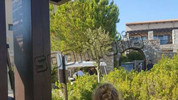 FOTO - La foto di Andrea Agnelli dopo l'incontro con Ronaldo nel resort di Costa Navarino