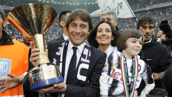 La promessa della moglie di Conte ai tifosi del Napoli: ecco cosa ha detto la consorte del tecnico durante la festa scudetto 