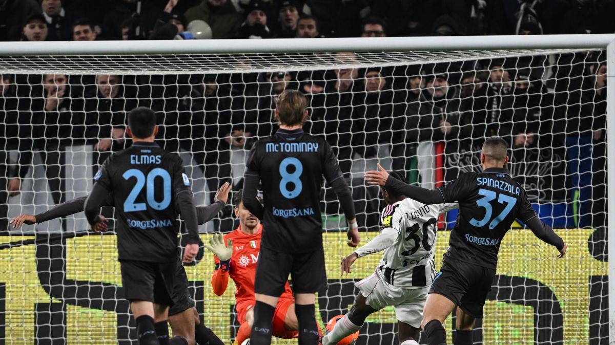 Juve rilanciata, Napoli a rischio crollo