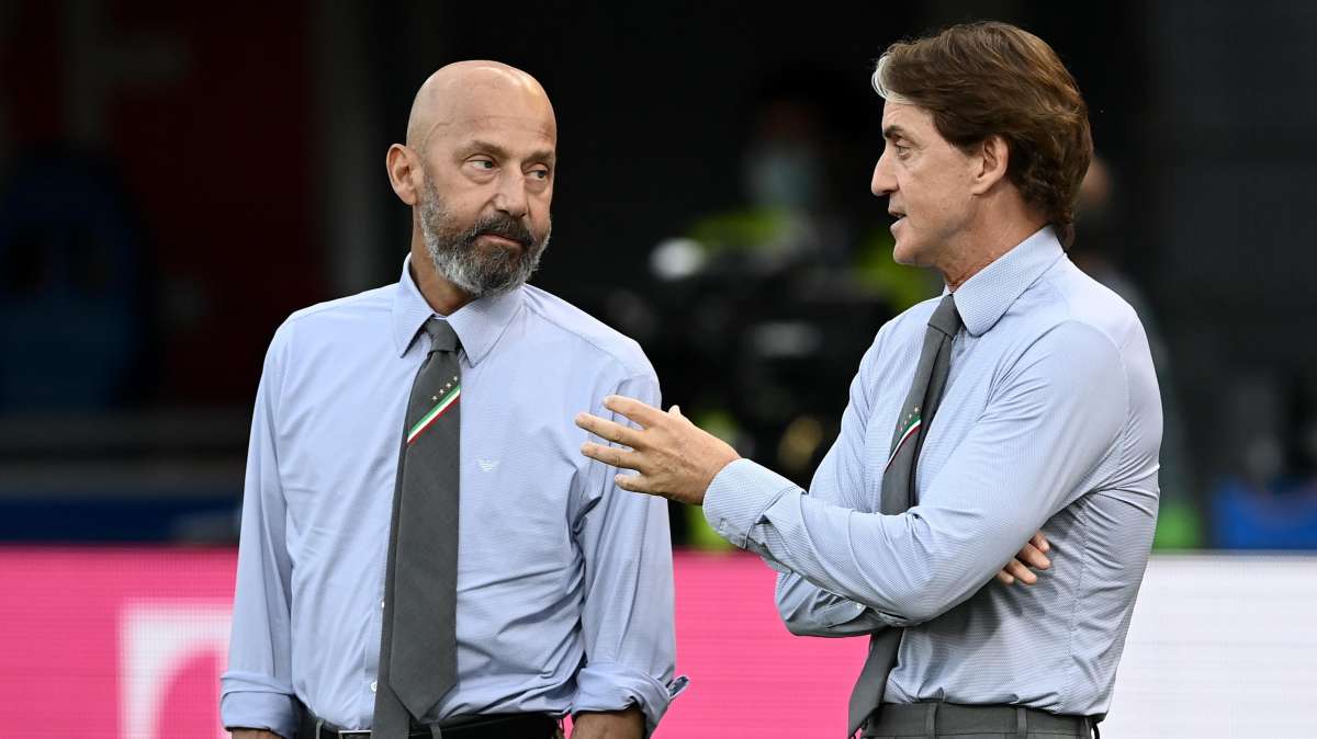 Mancini ricorda Vialli: "Gianluca sempre con me e nel cuore di chi lo ama"