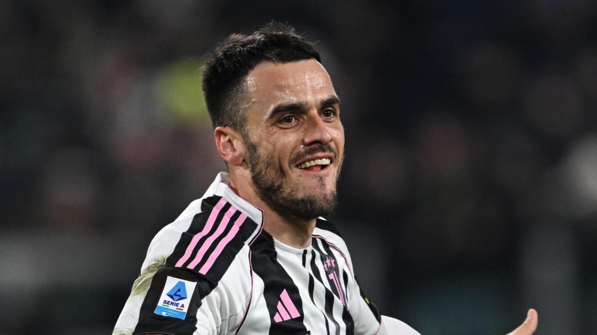 Juventus, Cabal diffidato: possibile chance per Kostic contro il Monaco 