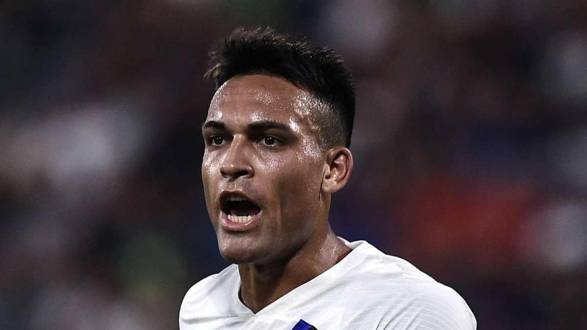 Quote Scudetto: Inter davanti a tutti. Juve, Milan e Napoli inseguono. Lautaro sfida Osimhen, Vlahovic terzo incomodo
