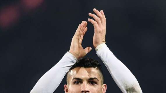 La rovesciata di Ronaldo diventa un'opera d'arte di Mr.Bling tutto con cristalli Swarovski