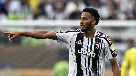 Infortunio Kelly, il difensore lascia il campo nel 2' tempo per un problema al flessore