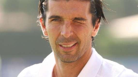 BUFFON, COMPLEANNO IN CAMPO: "IL REGALO? BATTERE L'INTER!"