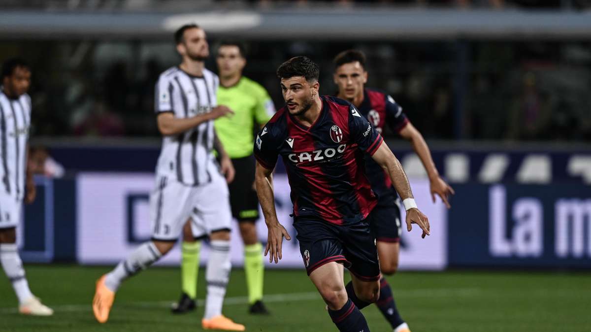 Triplice fischio - Bologna-Juve: "C'è una spinta di Orsolini su Alex Sandro. Dubbi poi sul rigore"