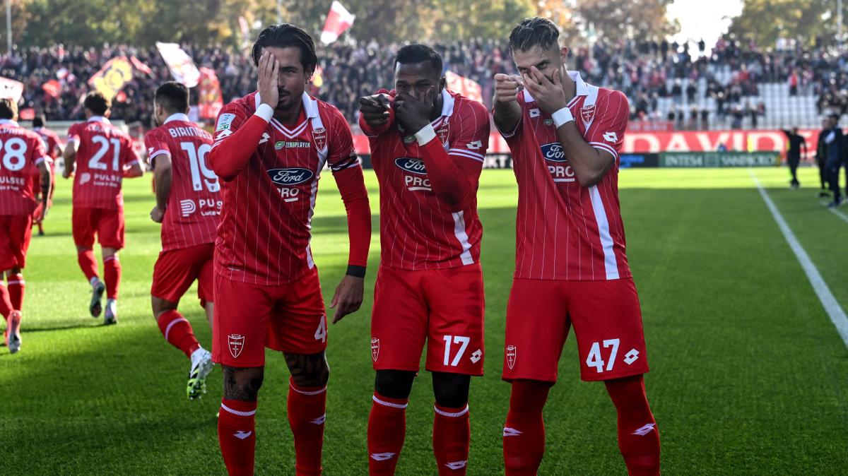 Playoff Serie B, il Monza vola in finale: Juve Stabia ko, decisiva la doppietta di Cutrone